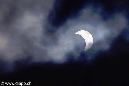 389 - Le soleil avait rendez-vous avec la lune - clipse