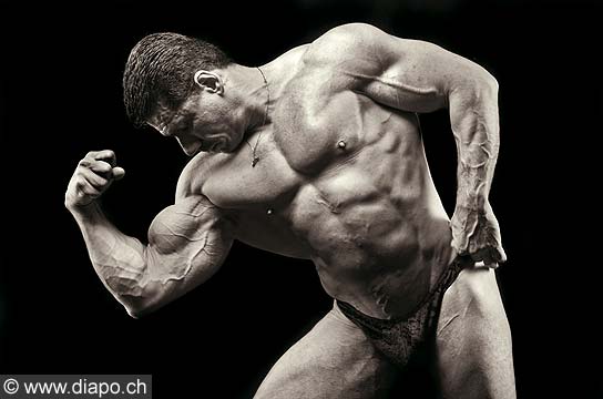 10374 - Bodybuilding - Golbert Beautier  particip au coucours de Mister Univers en Espagne