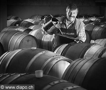 10504 - CHATEAU D'ALLAMAN, la cave