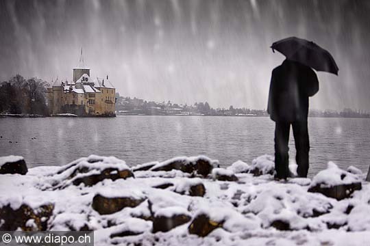 10976 - photo: Suisse, Chteau de Chillon sous la neige, lac Lman 