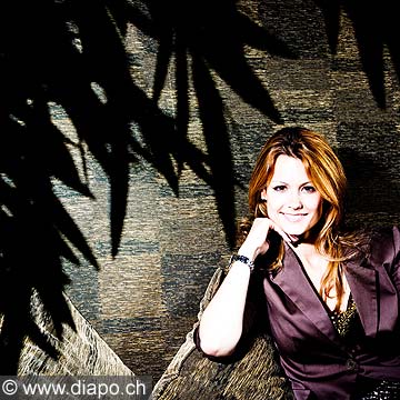 11220 - Lauriane Gilliron Miss Suisse 2005