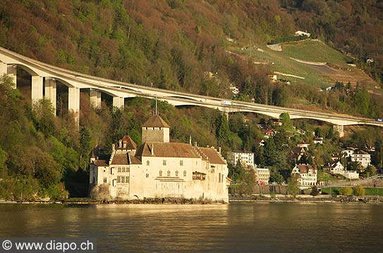 11592 - Photo : Suisse - Chteau de Chillon au bord du Lac Lman