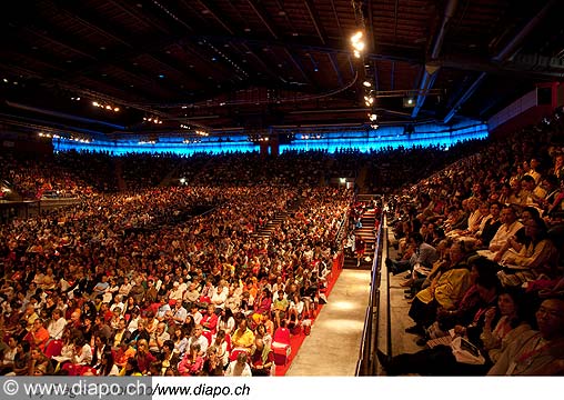 12726 - Photo: Tenzin Gyatso, le dala-lama, le plus haut chef spirituel du Tibet  Lausanne en Suisse