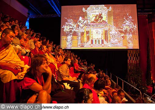 12728 - Photo: Tenzin Gyatso, le dala-lama, le plus haut chef spirituel du Tibet  Lausanne en Suisse