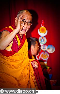 12747 - Photo: Tenzin Gyatso, le dala-lama, le plus haut chef spirituel du Tibet  Lausanne en Suisse