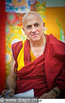 12752 - Photo: Matthieu Ricard avec Tenzin Gyatso, le dala-lama, le plus haut chef spirituel du Tibet  Lausanne en Suisse