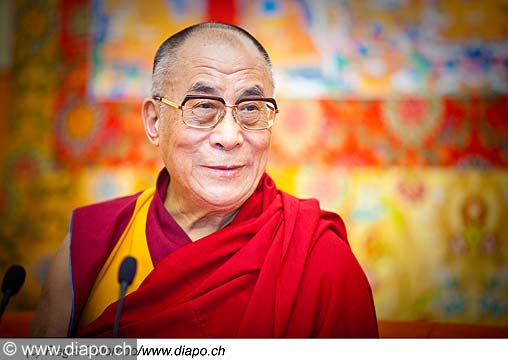 12771 - Photo: Tenzin Gyatso, le dala-lama, le plus haut chef spirituel du Tibet  Lausanne en Suisse
