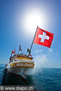 13033 - Photo : Suisse - Bateau de la CGN La Suisse sur le Lac Lman