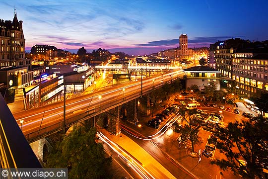 13152 - Lausanne de nuit et la Tour Bel-Air