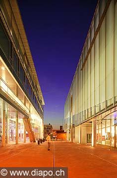 2661 - Lausanne , place du Flon