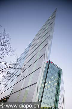 5038 - Photo : Londres, Angleterre - quartier moderne - building - Ernst & Young