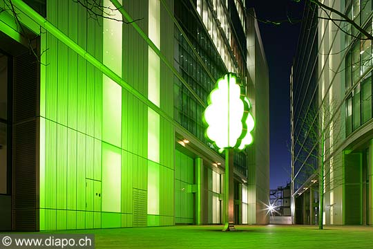 5045 - Photo : Londres, Angleterre - quartier moderne - building - Ernst & Young