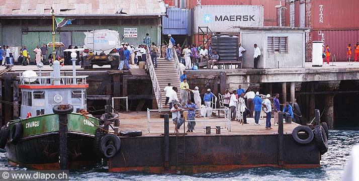 5099 - Tanzanie - Zanzibar - Port de Stown Town