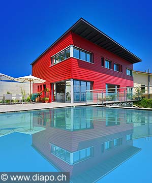 9386 - Photo: la maison rouge