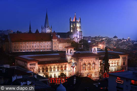 9605 - Photo: Suisse, Ville de Lausanne, Palais de Rumine et la Cathdrale - city of Lausanne - Switzerland