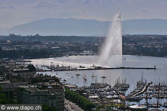 9871 - Photo : Suisse - ville de Genve - jet d'eau  - lac Lman - Geneva