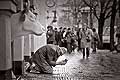 9504 - Photo: Mendiant dans un rue de Prague - Pragua